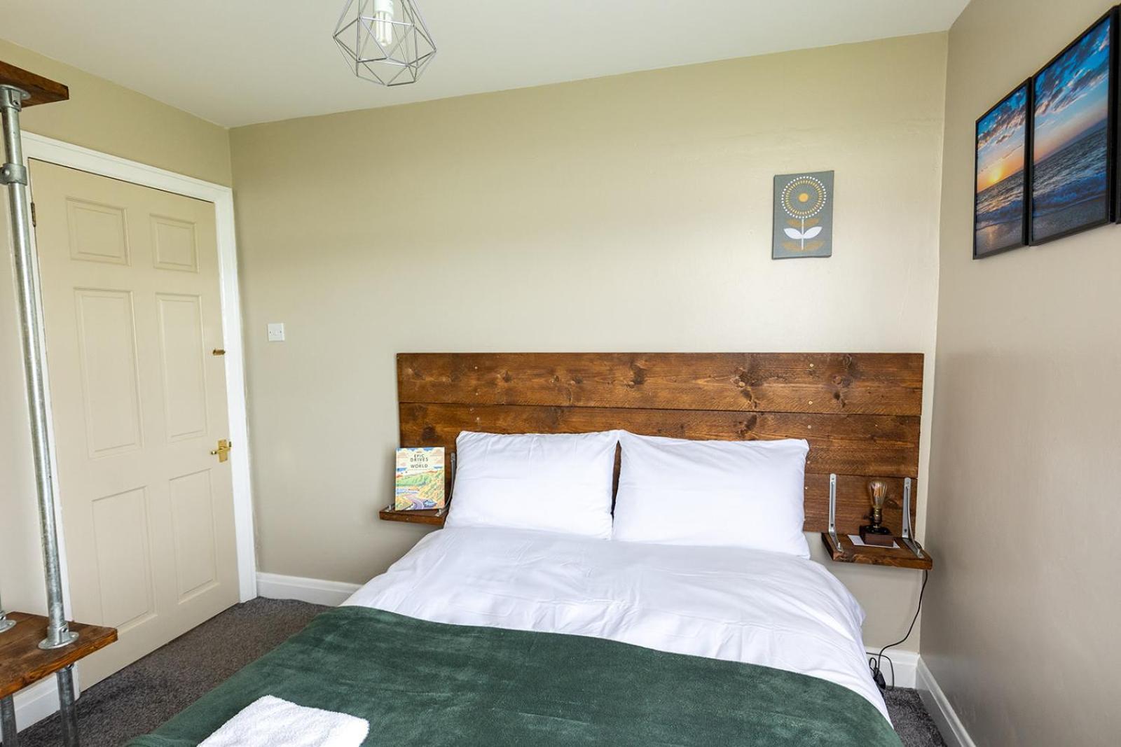 Beachfront Apartment - Ground Floor Apartment With Sea Views, Next To The Beach, Bridlington, North Yorkshire Bessingby Екстериор снимка