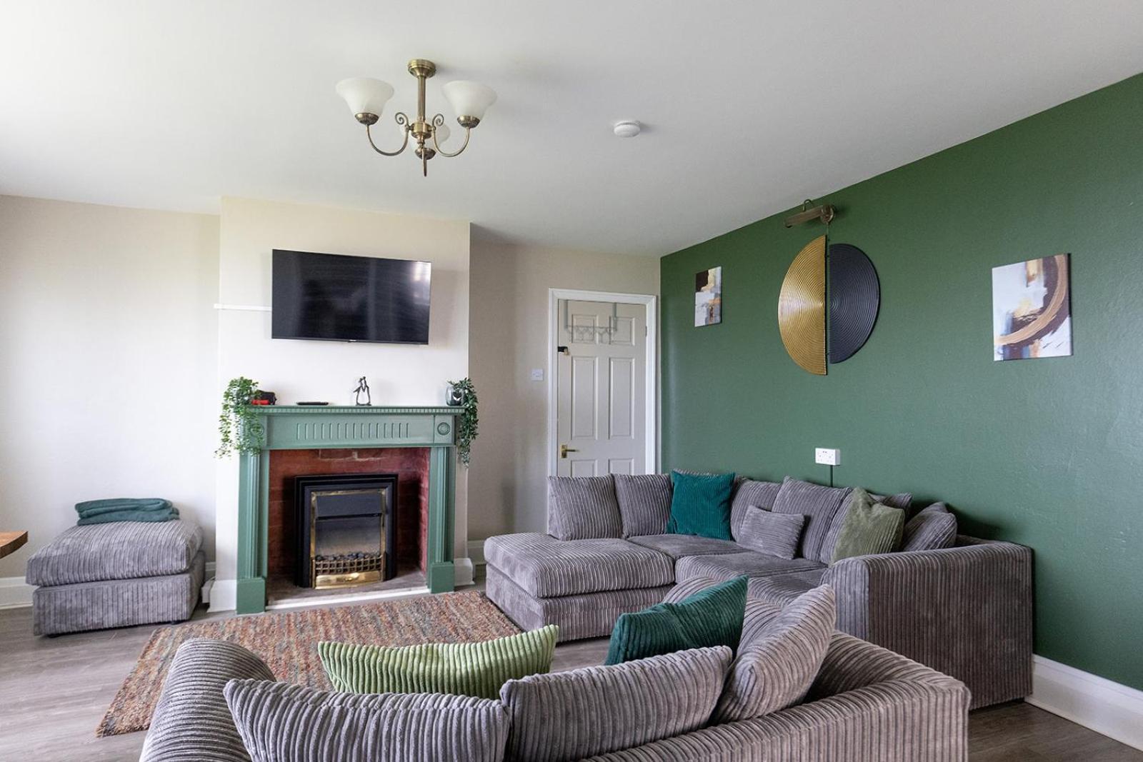 Beachfront Apartment - Ground Floor Apartment With Sea Views, Next To The Beach, Bridlington, North Yorkshire Bessingby Екстериор снимка