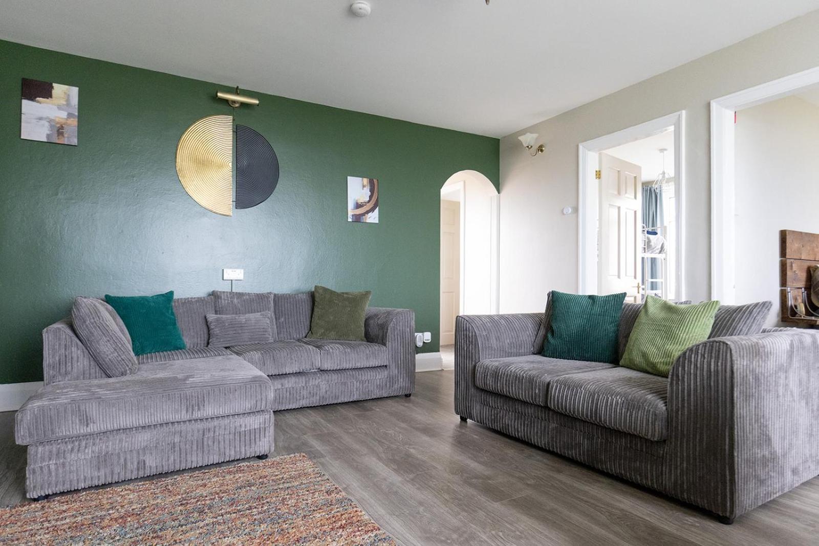 Beachfront Apartment - Ground Floor Apartment With Sea Views, Next To The Beach, Bridlington, North Yorkshire Bessingby Екстериор снимка